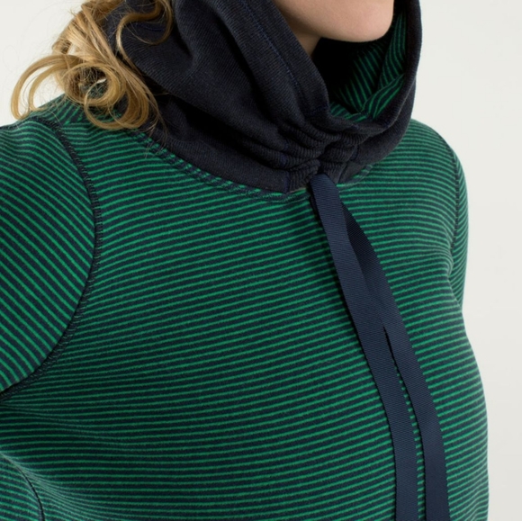 Lululemon Avenue Pullover - Picture 3 of 11